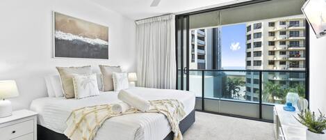 1 chambre, coffres-forts dans les chambres, fer et planche à repasser