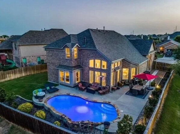 المنشأة من الخارج