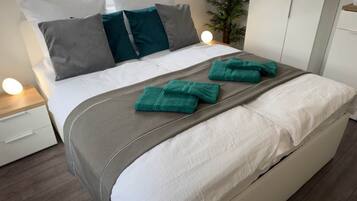 3 sovrum, skrivbord, ljudisolering och strykjärn/strykbräda