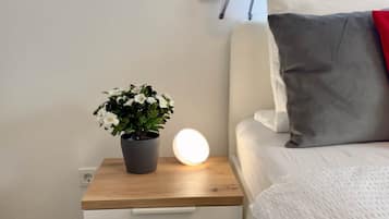 3 bedrooms, desk, soundproofing, iron/ironing board