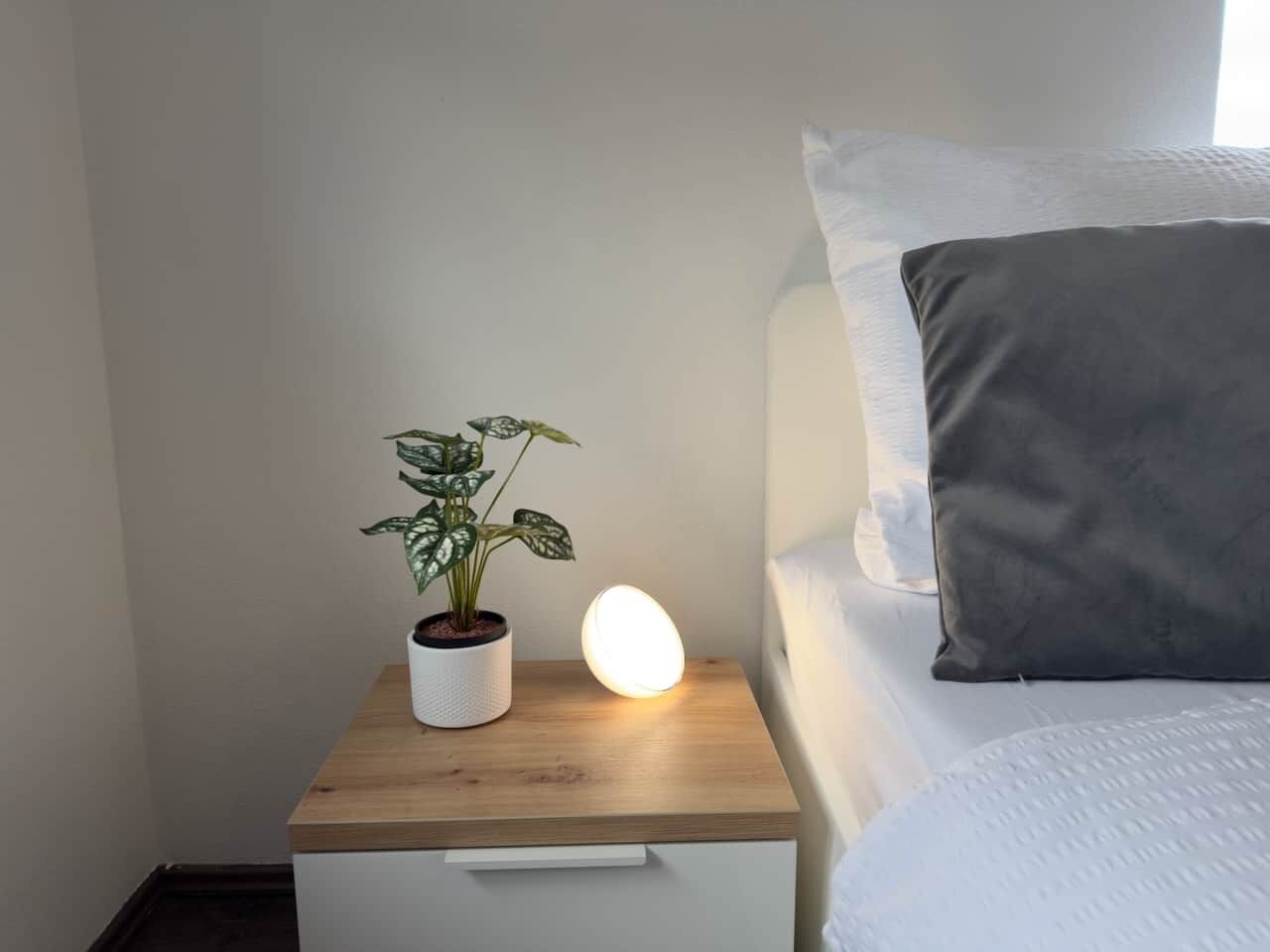 3 Schlafzimmer, Schreibtisch, schallisolierte Zimmer