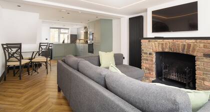 Beautiful Cottage with a modern twist!