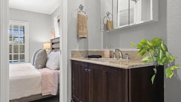 4 camere, Wi-Fi, lenzuola