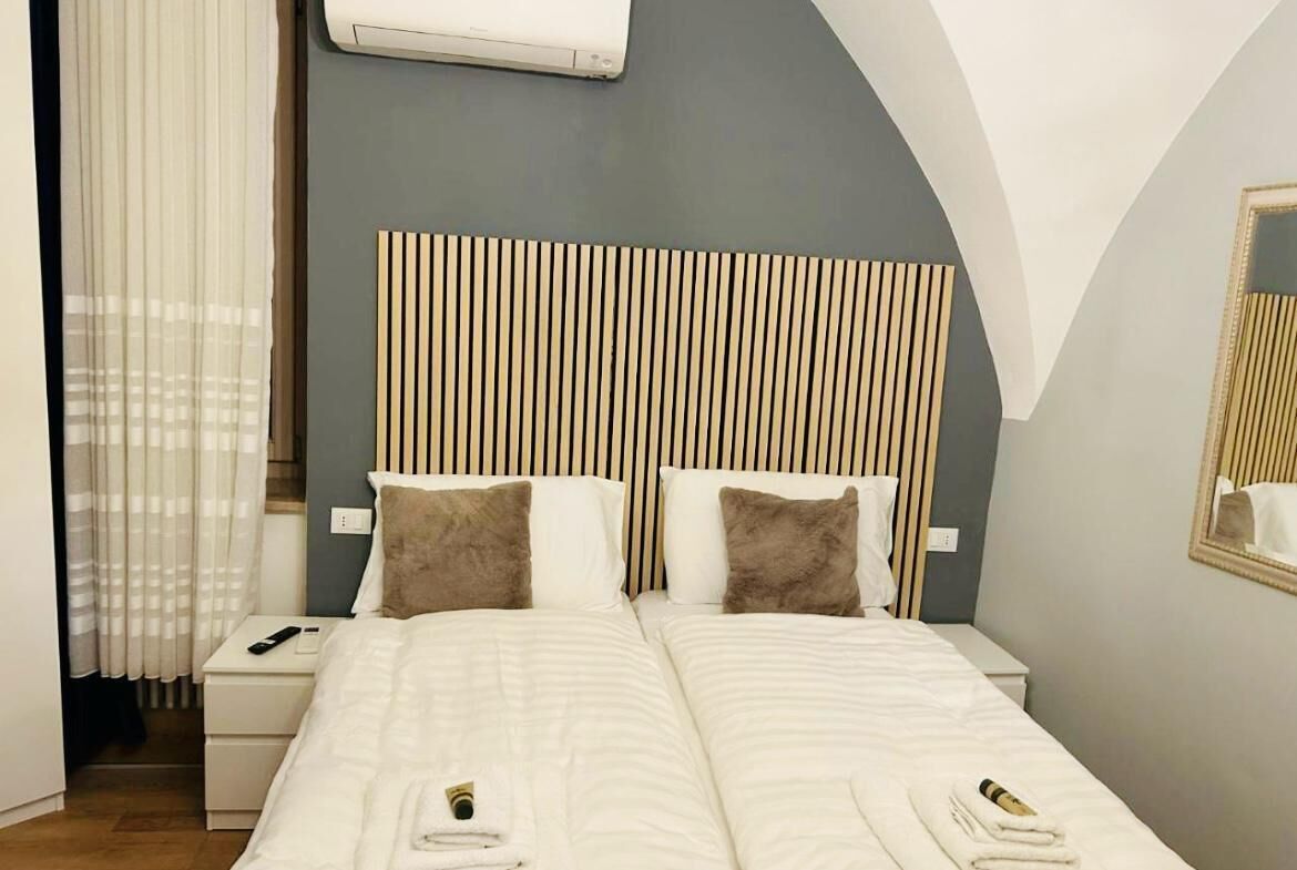 1 多间卧室、上网接入、床单