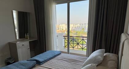 Welcoming 3-bedroom apartment with AC in Giza Governorate