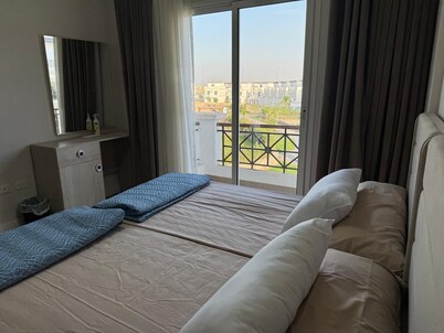 Welcoming 3-bedroom apartment with AC in Giza Governorate