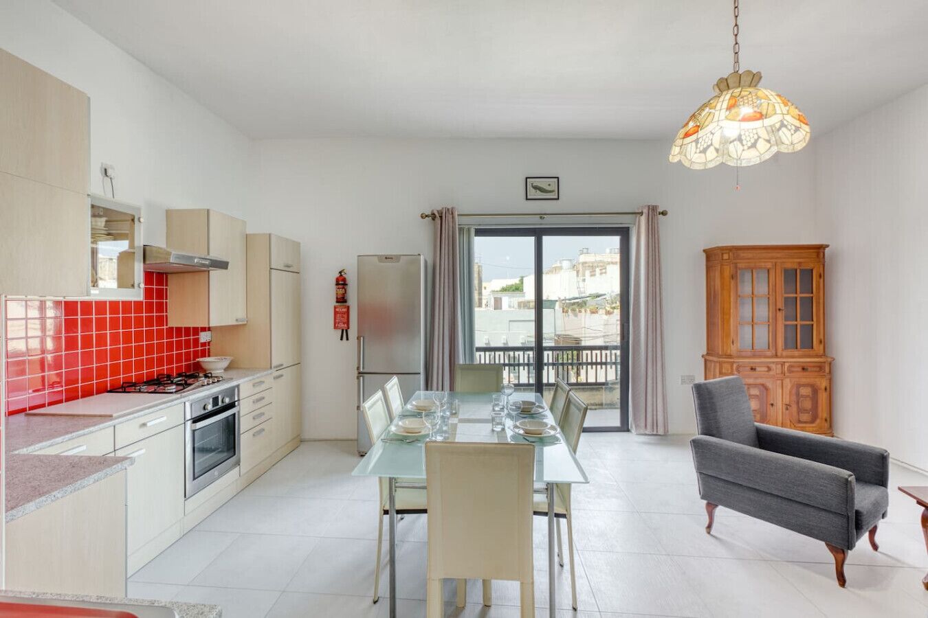 Fridge, microwave, oven, coffee/tea maker