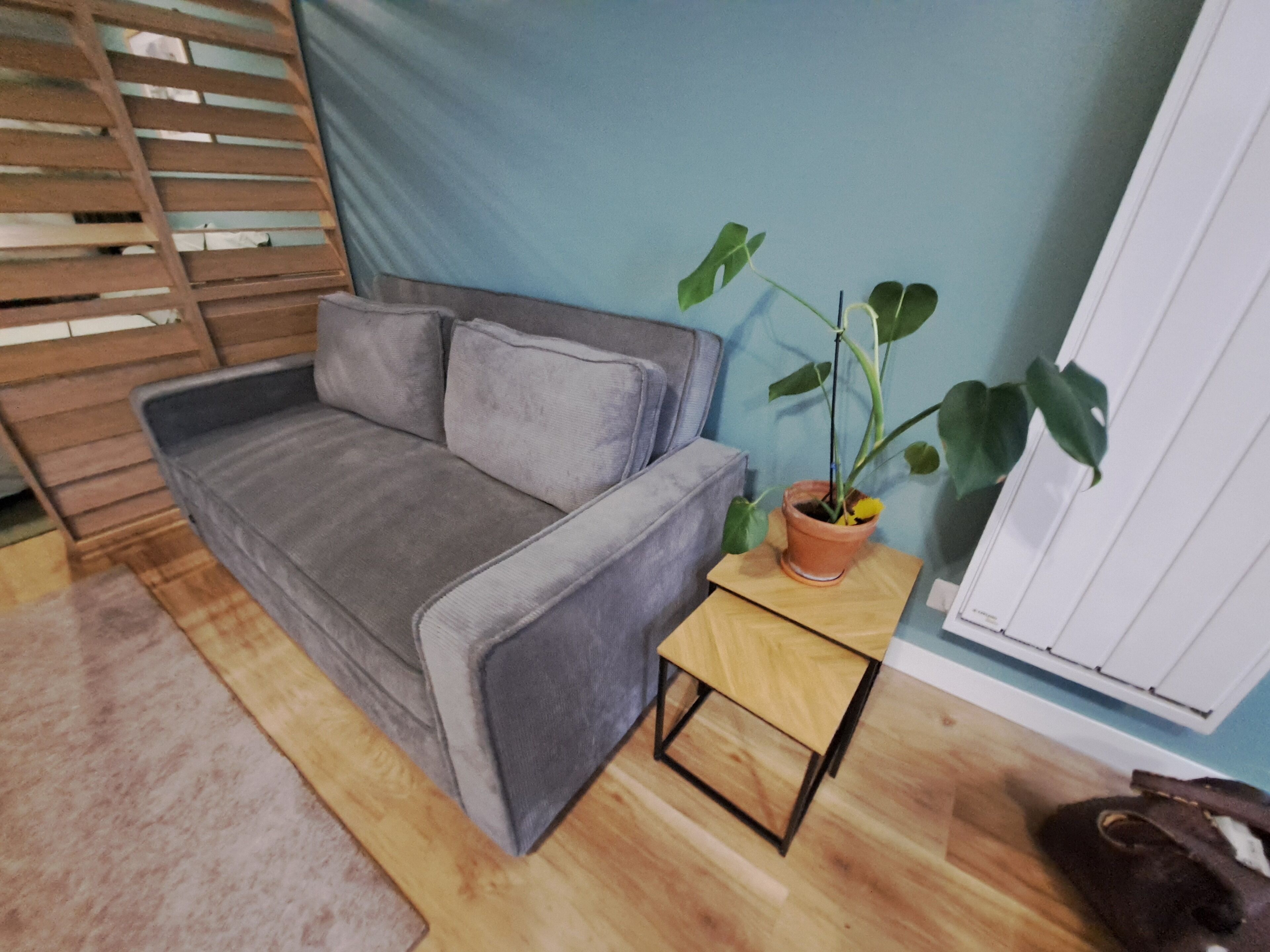 Televisie en een open haard