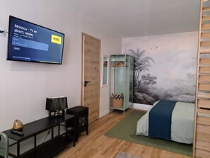 1 soverom, strykejern/-brett, wi-fi og sengetøy