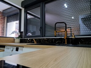 Mikrobølgeovn og kokeplater