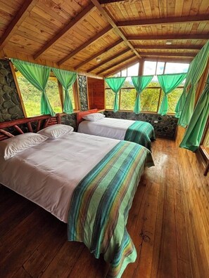 Basic Cabin, Mountain View | Free WiFi