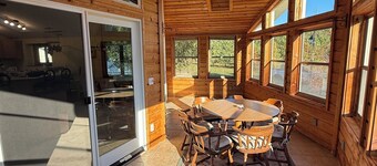 Marvelous 4-bedroom house with 5 Acres of Land 5 Minutes from Downtown Dells