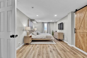 2 slaapkamers, een strijkplank/strijkijzer, wifi, beddengoed