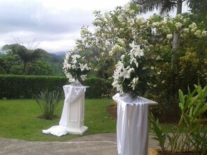 المنطقة المحيطة بالمنشأة