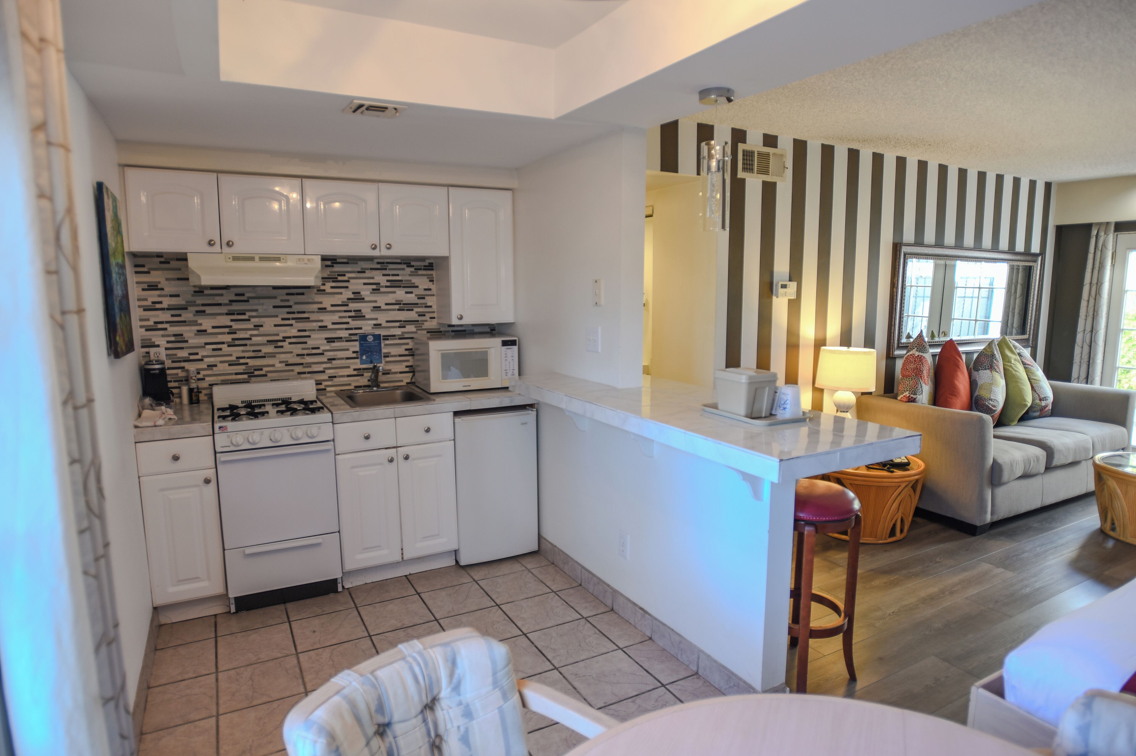 Laptop workspace, blackout curtains, iron/ironing board, free WiFi