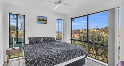 Tura Beach Escape - A spacious Holiday Property in the heart of Tura Beach