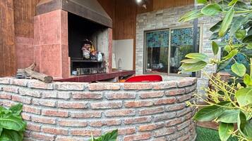 Family House, Garden View | Teres/patio