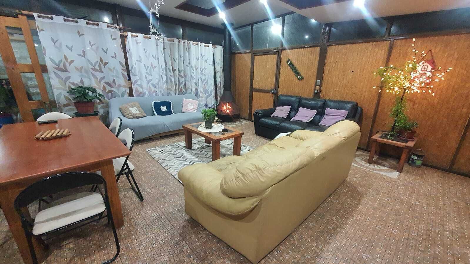 Perhetalo, näköala pihalle | Terassi/patio