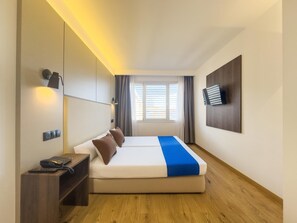 Planxa i posts de planxar, Internet i roba de llit 