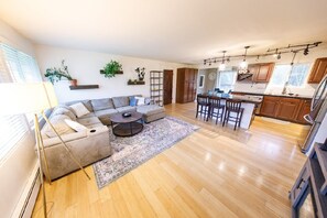 Smart TV, fireplace, computer monitors, printers