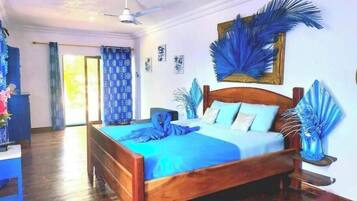 1 bedroom, internet, bed sheets