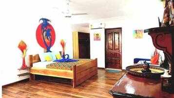 1 bedroom, internet, bed sheets