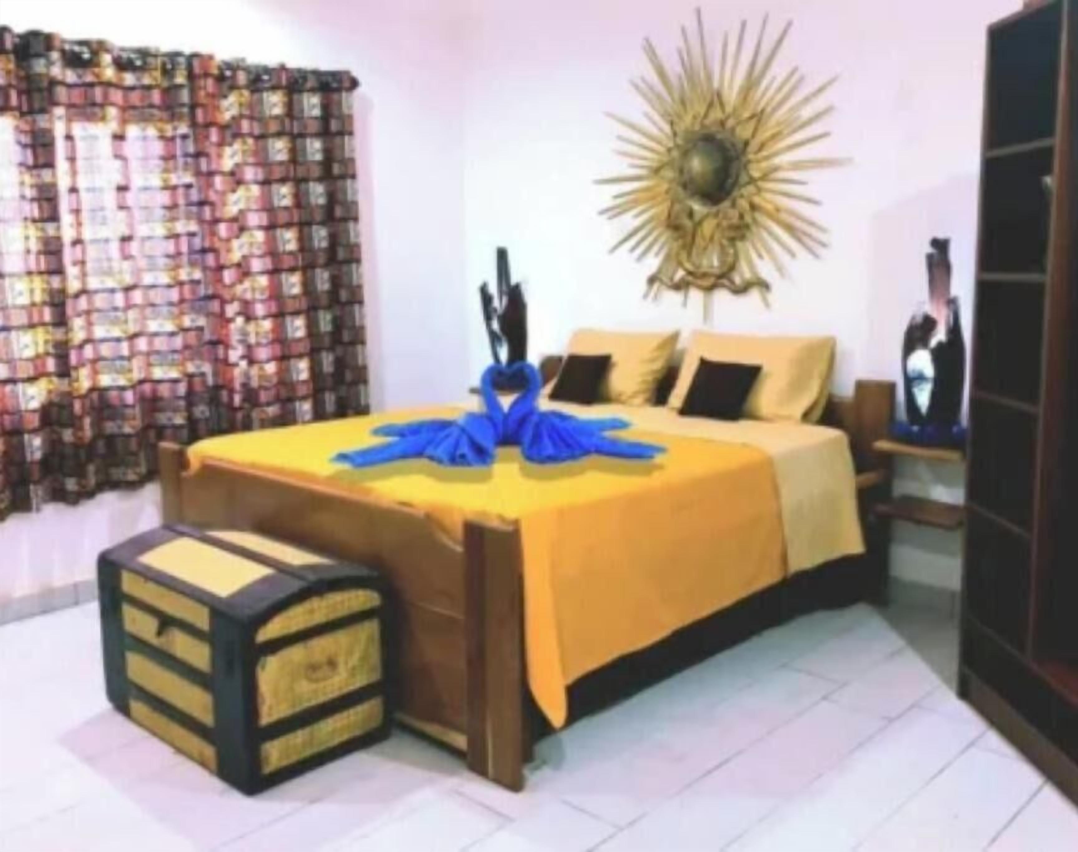 1 bedroom, internet, bed sheets