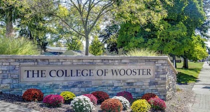 Lehr Court Cottage - Home in the Heart of Wooster