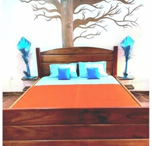 9 habitaciones, internet y ropa de cama