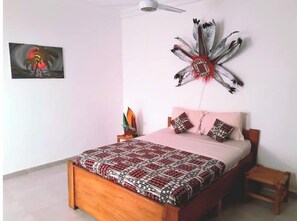 9 habitaciones, acceso a internet y ropa de cama