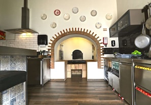Private kitchen - Lost & Found Hostel & Suites (Albufeira)