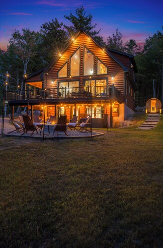 Nature Retreat, Sauna, Hot Tub, Gameroom, Fire Pit