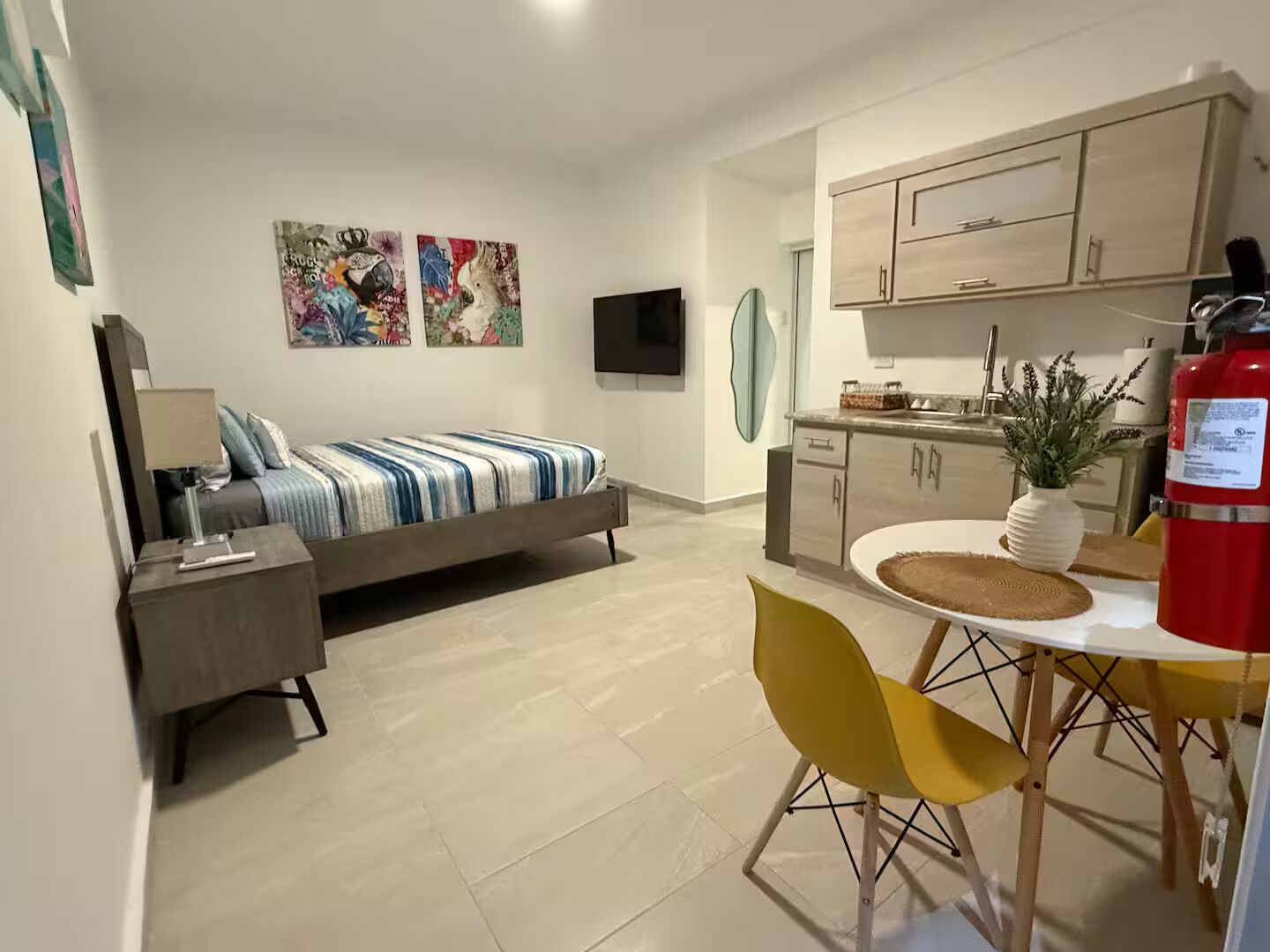 1 makuuhuone, silitysrauta/-lauta, vuodevaatteet