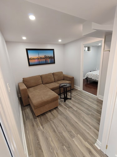 Pleasant Stay Mississauga