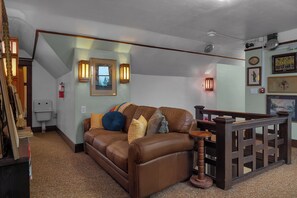 Library - McCleary Hotel and Inn (McCleary)