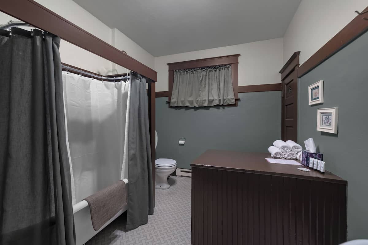 Egyptian cotton sheets, premium bedding, individually decorated