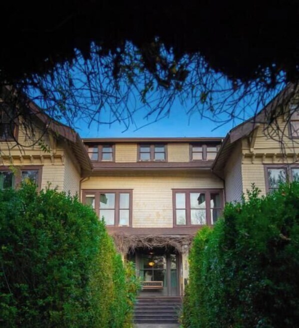 Exterior - McCleary Hotel (McCleary)