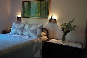 Double Room, Non Smoking, Garden View | Free WiFi - McCleary Hotel (McCleary)