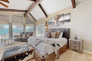 Bureau, fer et planche Ă repasser, Wi-Fi, literie fournie