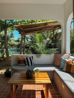 Egyptian cotton sheets, premium bedding, pillowtop beds, free WiFi - Casa Zala (Sipacate)