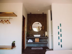Deluxe Suite, Patio, Garden View