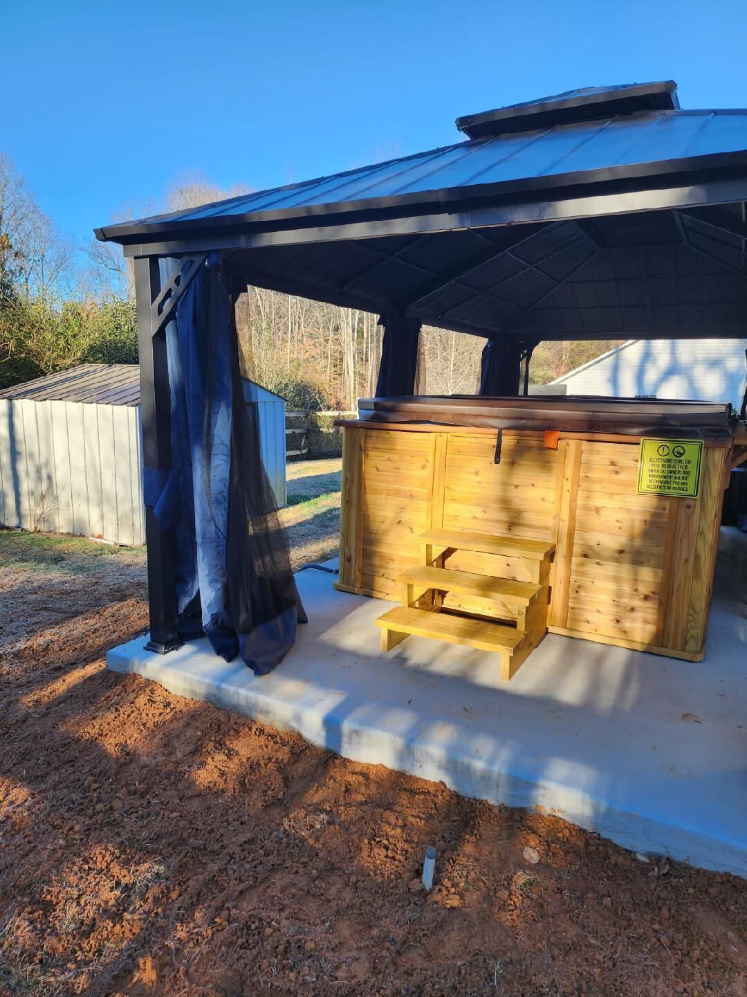 Tina de hidromasaje al aire libre