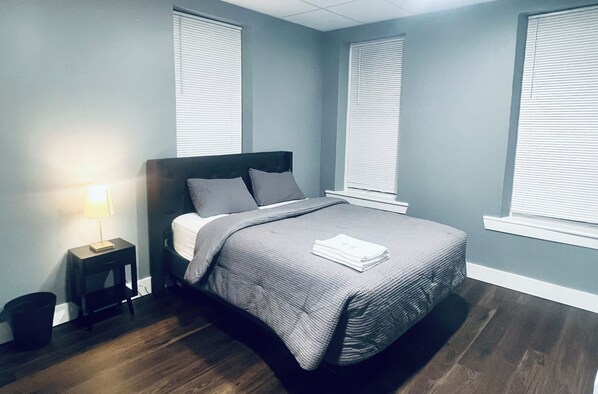 1 chambre, fer et planche à repasser, Wi-Fi, draps fournis