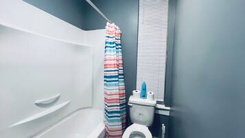 Handdukar och toalettpapper