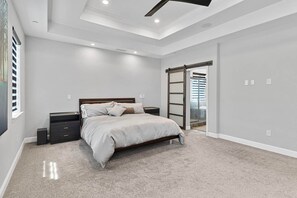 4 bedrooms, iron/ironing board, WiFi, bed sheets