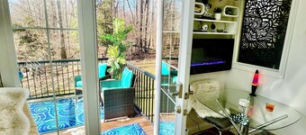 Luxurious executive micro suite on 3 woodsy acres—Near Washington, DC and NoVA