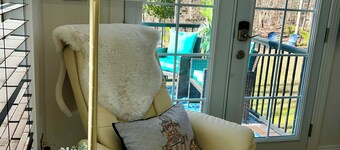 Luxurious executive micro suite on 3 woodsy acres—Near Washington, DC and NoVA