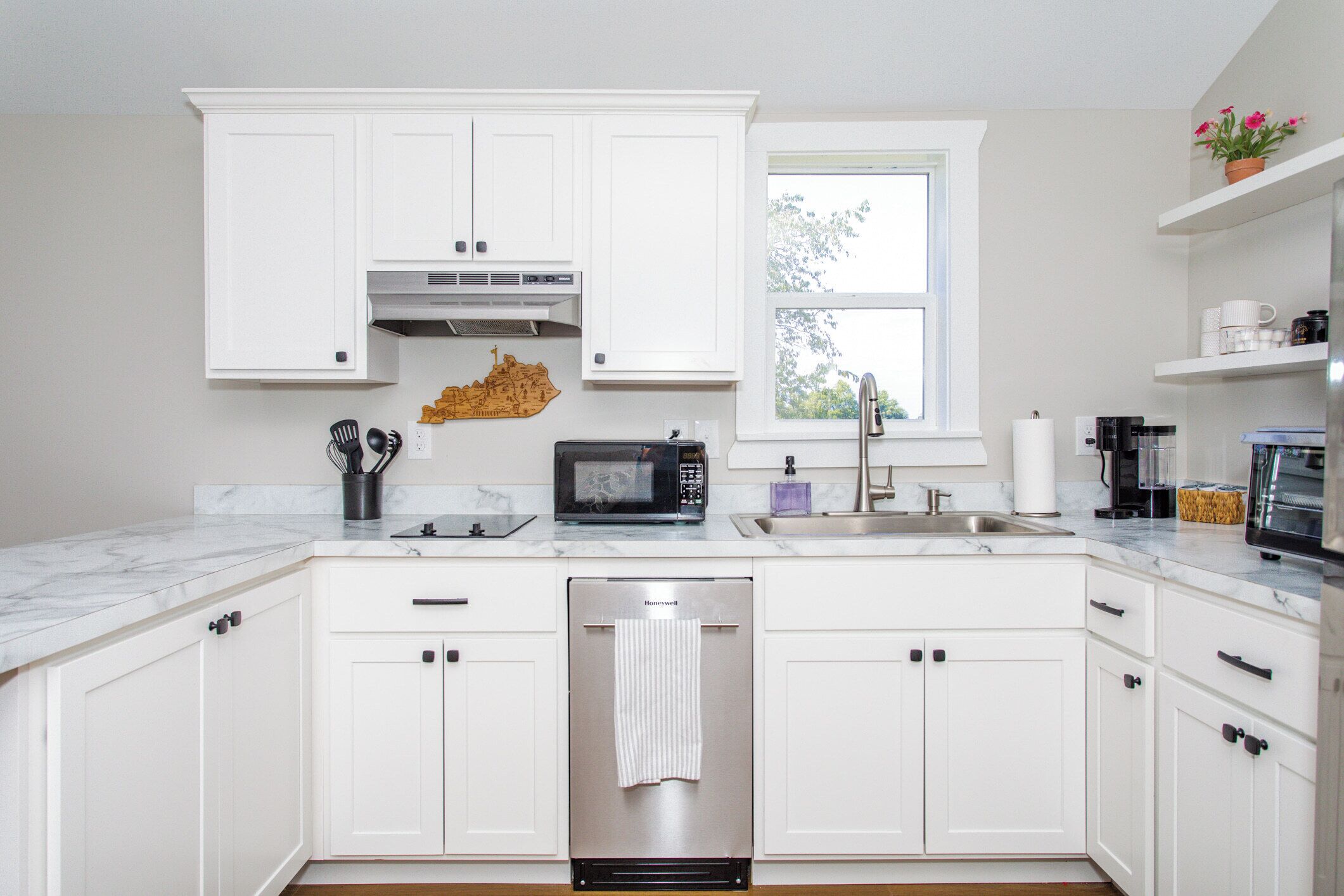 Microwave, stovetop, dishwasher