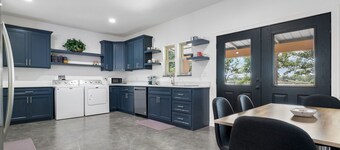 Welcome to the "Graham Cracker"! Enjoy your lake front stay at Lake Graham!