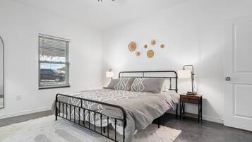 2 bedrooms, iron/ironing board, WiFi, bed sheets